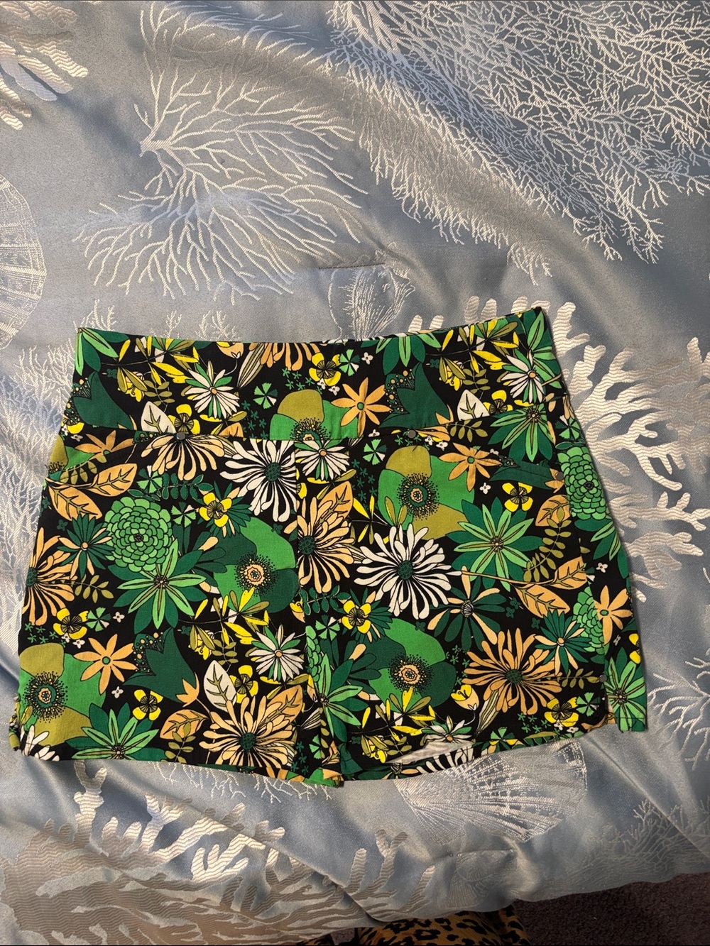 INC shorts size 0